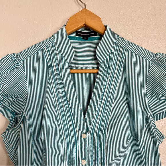 Express Design Studio Striped Short Sleeve Button Down Shirt - Size S - Picture 2 of 5